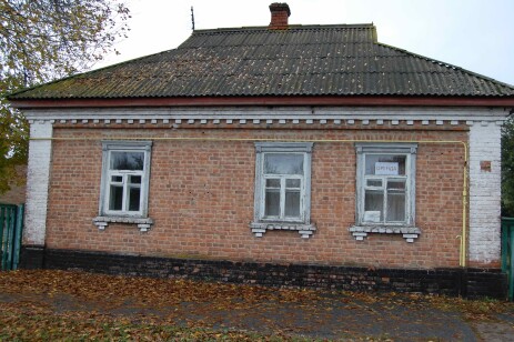 Полтавська обл., Лубенський р-н., м. Пирятин, вул. Архітектора Хітріна, 16. Оренда – Будівля площею 69,70 кв.м. (В)