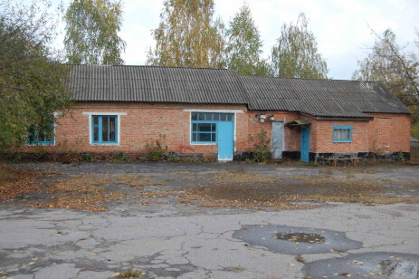 Полтавська обл., Лубенський р-н, с. Засулля, вул. Молодіжна, 20. Оренда – одноповерхова будівля загальною площею 189,80 кв.м. (В)
