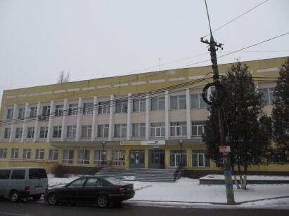 Львівська обл., м. Мостиська, вул. Грушевського,17. Оренда – приміщення 2-го поверху площею 73,20 кв.м. (В)