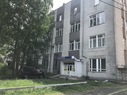 Рівненська обл., м. Рівне, вул. Соборна, 271. Оренда – приміщення 2-го поверху площею 430,5 кв.м. (В)