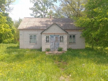 Сумська обл., Роменський р-н, с. Русанівка, вул. Грубріна, буд. 21. Оренда – нежитлове приміщення площею 63,30 кв. м. (В)