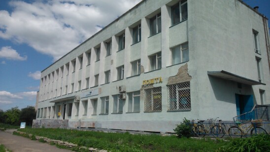 Сумська обл., м. Путивль, вул. Першотравнева, буд. 86. Оренда – офісні приміщення 1-го поверху площею 14,80 кв.м. (В)