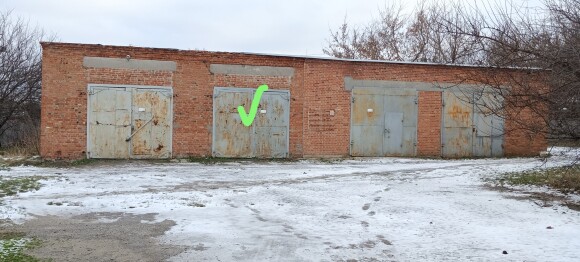 Сумська обл., Охтирський р-н, смт. Велика Писарівка, вул. Грайворонська, 11;  Оренда – приміщення гаражу площею 44,60 кв. м. (В)