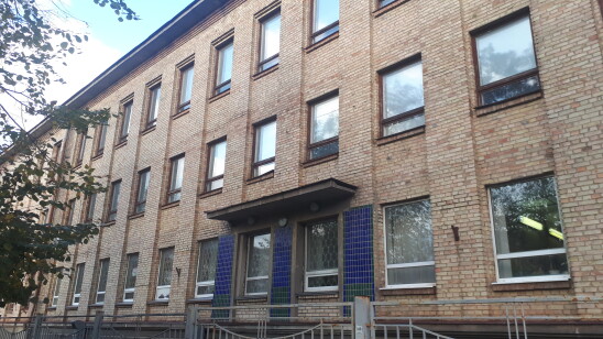 м. Київ, вул. Василя Макуха (Івана Шевцова), 5;   Оренда – приміщення 1-го поверху будівлі, площею 401,5 кв.м. (В)