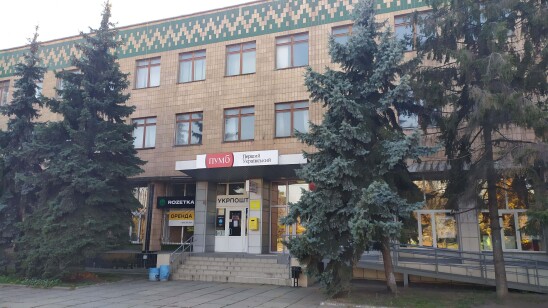 Полтавська обл., Кременчуцький р-н, м. Горішні Плавні, вулиця Миру, 18. Оренда – приміщення 1-го поверху, площею 247,60 кв.м. (П)