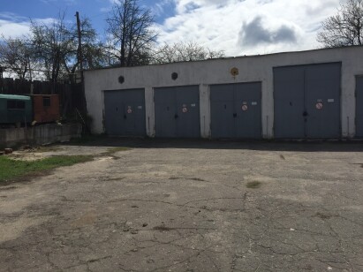 Сумська обл., м. Глухів, пров. Сергеєва-Ценського, 25. Оренда – будівля гаражу та боксів
