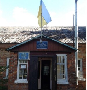 Сумська обл., Роменський р-н, с. Сакуниха, вул. Рябова, буд. 103. Оренда – нежитлове приміщення площею 11,80 кв.м. (В)