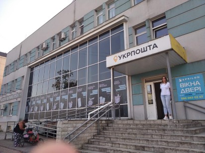 Рівненська обл., м. Костопіль, вул. Грушевського, 34. Оренда – група приміщень 2-го поверху площею 90,00 кв.м (В)