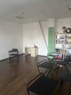 Рівненська обл., м. Рівне вул. Міцкевича,2 . Оренда –приміщення 2-поверху площею735,90 кв.м. (П)