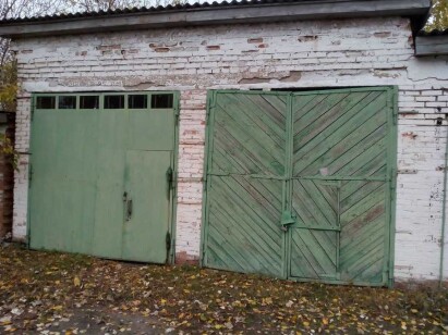 Полтавська обл., с. Велика Рублівка,  вул. Центральна, 24 Оренда - гаражі