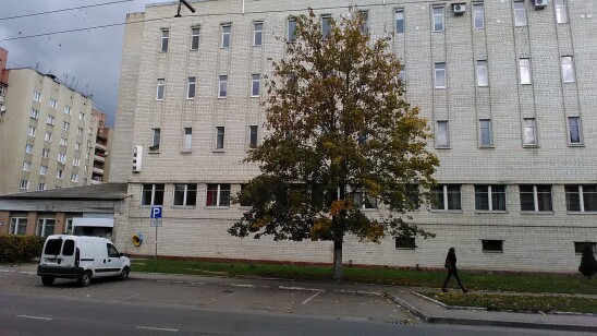 Івано-Франківська обл. м.Івано-Франківськ, вул. В.Симоненка, 1;  Оренда – приміщення 1-го поверху, площею 37,5 м.кв. (В)