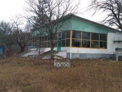 Полтавська обл., с. Кияшки, вул. Набережна, 2в.Оренда – Комплекс будівель та споруд бази відпочинку площею 1 317,9 кв.м.(В)