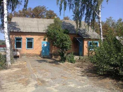 Полтавська обл., Лубенський р-н, с. Засулля, вул. Харківська, буд. 24. Оренда – комплекс будівель