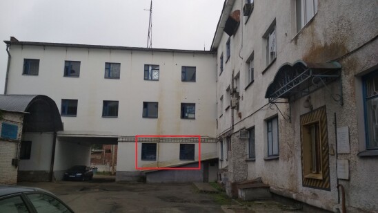 Сумська область, м. Конотоп, просп. Миру, 4. Оренда – нежитлові приміщення на 1-му поверсі площею 70,0 кв.м (В)