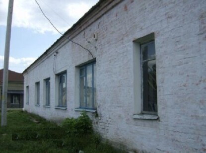 Рівненська обл., Дубенський р-н. с. Верба вул. Грушевського ,4 . Оренда – виробничі приміщення площею 146,7 кв.м. (В)