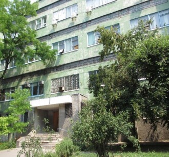 Дніпропетровська обл., м. Дніпро, пр. Богдана Хмельницького, 28а. Оренда – приміщення 2-го поверху площею 74,90 кв.м. (В)