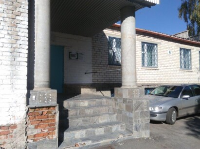 Чернігівська обл., м. Мена, вул. Героїв АТО, 9. Оренда – виробничі приміщення площею 231,4 кв.м. (В)