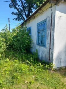 Рівненська обл., Вараський р-н, с. Великі Телковичі, вул. Щорса, 15. Оренда – приміщення будівлі площею 47,3 кв.м. (В)