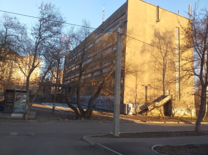 Харківська обл., м. Харків, просп. Академіка Павлова, 162-В. Оренда – приміщення 1-го поверху