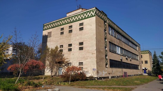 Полтавська обл., Кременчуцький район, м. Горішні Плавні, вулиця Миру, 18. Оренда – приміщення 2-го поверху загальною площею 121,10 кв.м. (В)