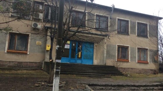 Львівська обл., м. Глиняни, вул. Св.Миколая, 5;    Оренда – приміщення 1-го поверху площею 18,50 кв.м. (В)