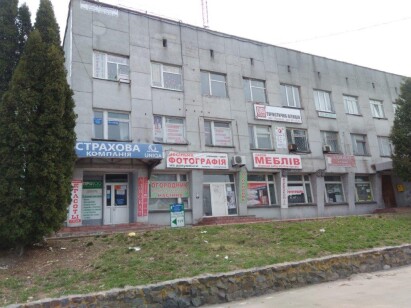 Чернігівська обл., м. Ніжин, вул. Московська, 5-А. Оренда приміщень 2-го поверху