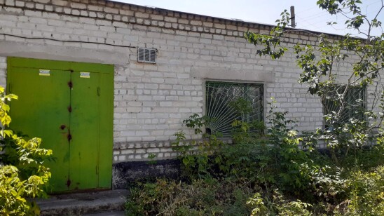 Дніпропетровська обл., смт. Карнаухівка, вул. Пушкіна, 30Б. Оренда – приміщення 1-го поверху загальною площею 64,7 кв.м.