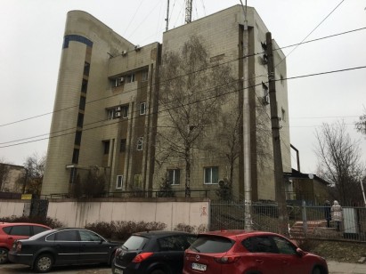 м. Київ, вул. Ореста Васкула, 27 (Святошинський р-н). Оренда – група приміщень на 3-му поверсі, загальною площею – 29,80 м. кв. (В)