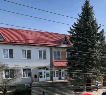 Львівська обл., м. Судова Вишня, пл. Івана Франка,13. Оренда – приміщення 2-го поверху двоповерхової будівлі площею 47,40 кв. м. (В)