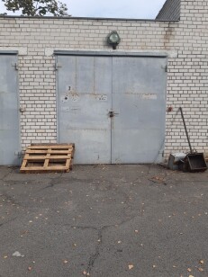 Дніпропетровська обл., смт Софіївка, бул. Шевченка, 17А. Оренда – приміщення гаражу (Г-2) площею 33,00 кв.м.(В)