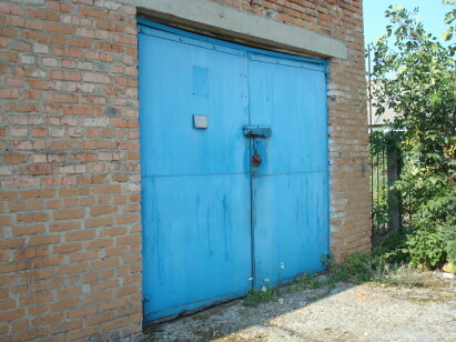 Вінницька обл., Хмільницький р-н, с. Уланів, вул. Миру, 20. Оренда – приміщення гаражу площею 18,40 кв.м. (В)