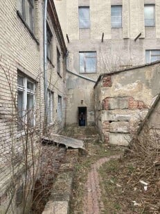 Львівська обл., м. Городок , вул. Львівська, 10. Оренда – приміщення першого поверху площею 10,60 кв. м (В)