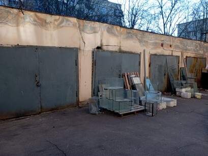 Одеська обл., м. Одеса, вул. Генерала Петрова, 30/2. Оренда – приміщення гаражу, майстерні загальною площею 79,20 кв.м та 2 парко-місця (В)