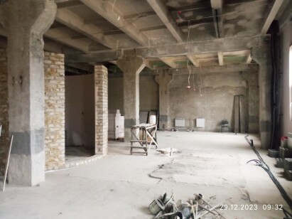 Харківська обл., м. Харків, Нетіченська набережна, 8. Оренда – приміщення на 2-му поверсі загальною площею 1453,40 кв.м. (В) 