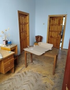 Рівненська обл., м. Острог, просп. Незалежності, 7. Оренда – приміщення 1-го та 2-го поверхів площею 145,5 кв.м.