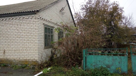 Полтавська обл., Лубенський р-н, с. Козубівка, вул. Шевченка, буд. 25. Оренда – частина будівлі площею 42,40 кв.м. (В)