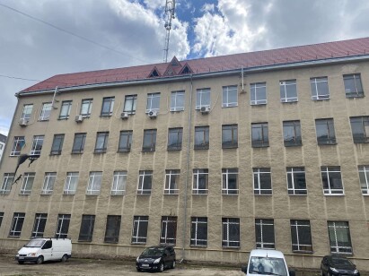 Івано-Франківська обл., Калуський р-н, м. Калуш, пр. Лесі Українки, 19. Оренда – приміщення 3-го поверху площею 818,8 кв.м. (П)