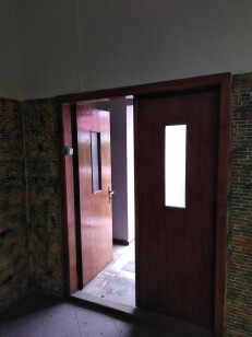 Закарпатська обл., Хустський р-н., с. Керецьки, вул. Головна, 5. Оренда – приміщення на 1-му поверсі площею 21,5 кв. м (В)