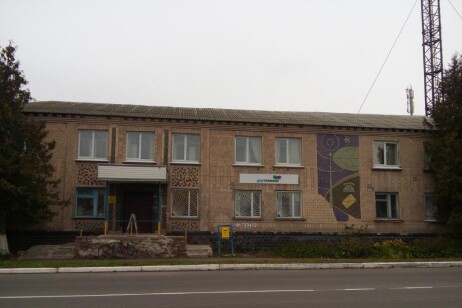 Чернігівська обл., смт. Куликівка, вул. Миру, 59. Оренда – приміщення 1-го поверху площею 18,7 кв.м. (П)