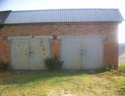 Львівська обл. м. Перемишляни вул. Топольна, 6. Оренда – приміщення гаражів площею 45,3 кв.м. (В)