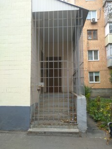 Полтавська обл., м. Полтава, вул. Михайла Грушевського,17, Оренда – частина одноповерхової будівлі площею 27,6 кв.м. (В)