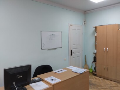 Івано-Франківська обл., м. Івано-Франківськ, вул. Ю.Целевича, 18а. Оренда – приміщення 1-го та 2-го поверху, площею 46,7 кв.м. (П)