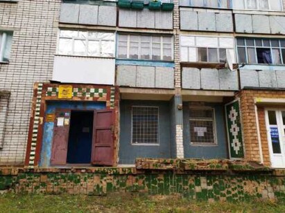 Кіровоградська обл., м. Світловодськ, вул. Михайла Грушевського, 6. Оренда – вбудованого приміщення 1-го поверху площею 12,10 кв.м.(В)