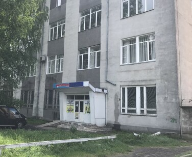 Рівненська обл., м. Рівне, вул. Соборна, 271. Оренда – приміщення 1 поверху площею 92,1 кв.м. (В)