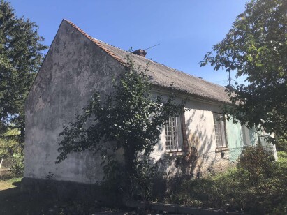 Львівська обл., м. Старий Самбір, вул. Садова,19;     Оренда – частина нежитлової будівлі загальною площею 38,6 кв. м. (В)