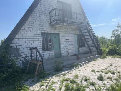 ДОВГОСТРОКОВА ОРЕНДА!  Полтавська обл., Кременчуцький район, с. Кияшки, вулиця Набережна, 2 «в»; Оренда – приміщення бази відпочинку загальною площею 1317,90 кв.м. (В)