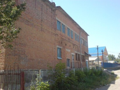 Вінницька обл., Жмеринський р-н, смт. Браїлів, вул. Монастирська, 26. Оренда – приміщення 1-го поверху, площею 28,4 кв.м (В)