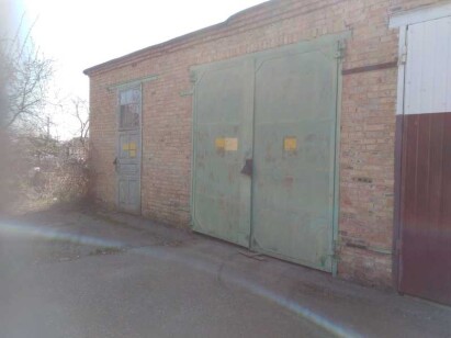 Полтавська обл., м. Решетилівка, вул. Полтавська, 50. Оренда - підсобне приміщення та гараж площею 50,3 кв.м. (В)