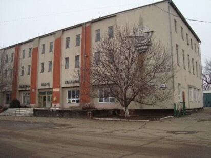 Одеська обл., Березівський р-н, смт. Миколаївка, вул. Карпішина, 53. Оренда – приміщення 3-го поверху загальною площею 82,00 кв.м (В)