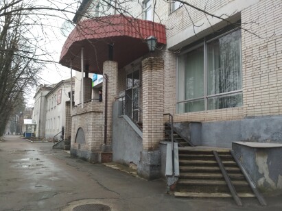 Сумська обл., м. Лебедин, вул. Героїв Майдану, буд. 25. Оренда – приміщення 3-го поверху площею 67,3 кв. м (В)